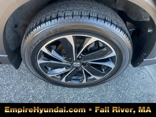 Vehicle image 13 of 32