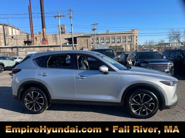 Vehicle image 4 of 32