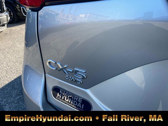 Vehicle image 9 of 32