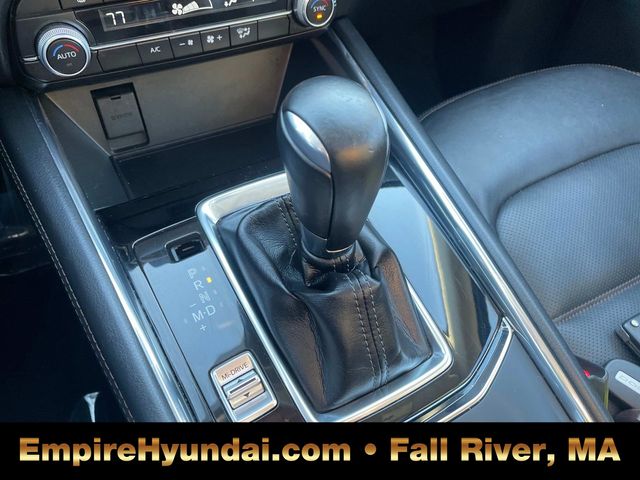 Vehicle image 26 of 32