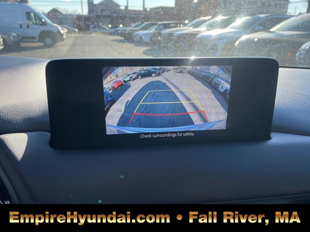 Vehicle image 24 of 32