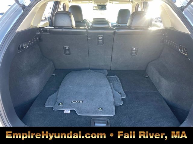 Vehicle image 11 of 32