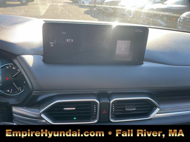 Vehicle image 23 of 32