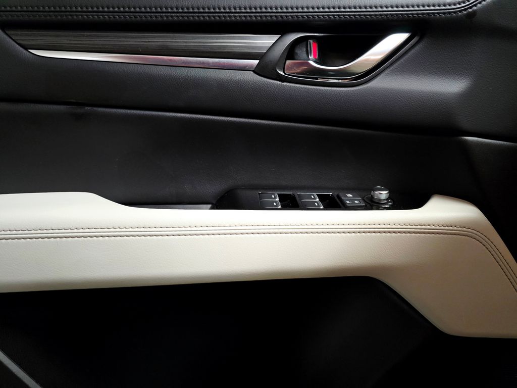 2023 Mazda CX-5 2.5 S Premium Package Image 31 of 40