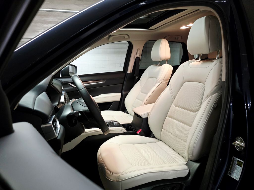 2023 Mazda CX-5 2.5 S Premium Package Image 18 of 40