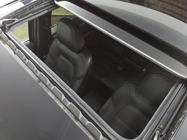Vehicle image 33 of 35