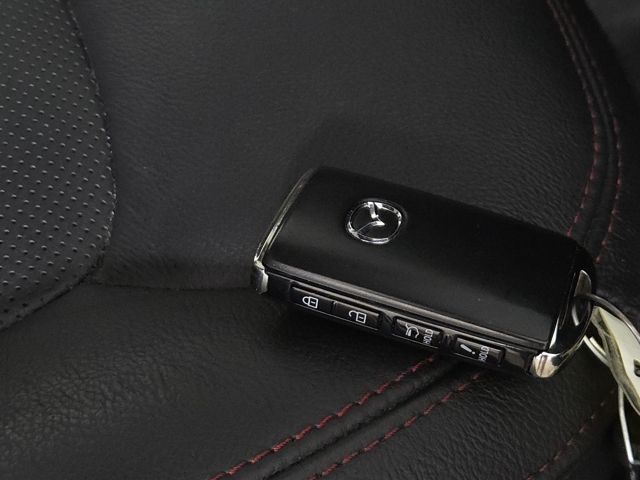 Vehicle image 28 of 35