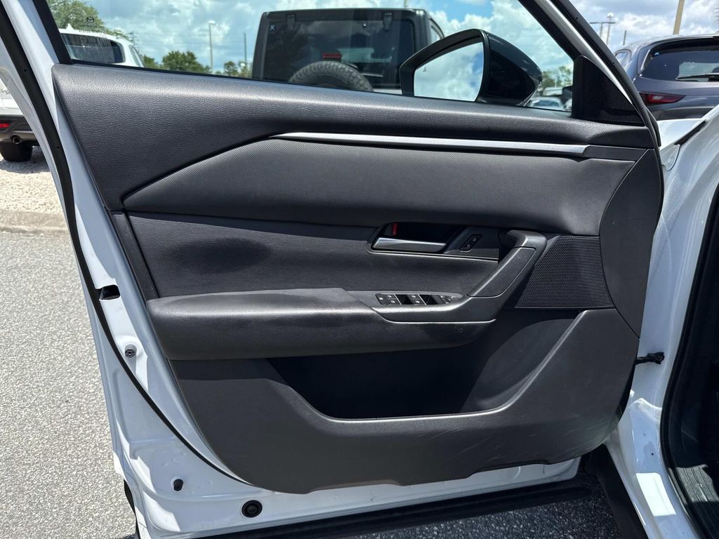 2023 Mazda CX-50 2.5 S Preferred Plus Package Image 23 of 39