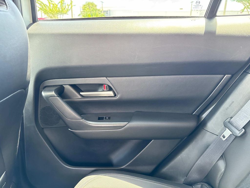 2023 Mazda CX-50 2.5 S Preferred Plus Package Image 24 of 39