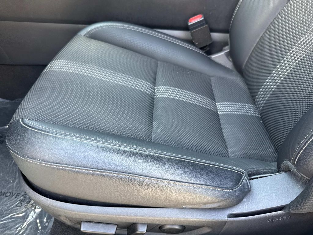 2023 Mazda CX-50 2.5 S Preferred Plus Package Image 33 of 39