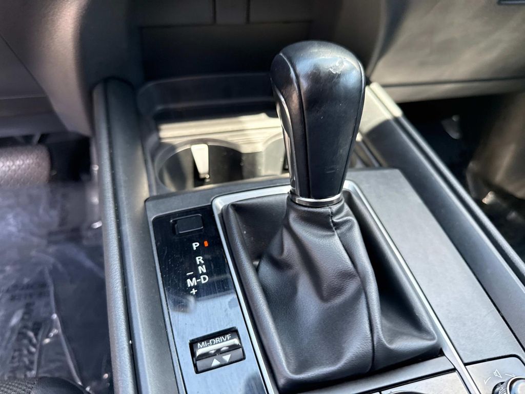 2023 Mazda CX-50 2.5 S Preferred Plus Package Image 21 of 39