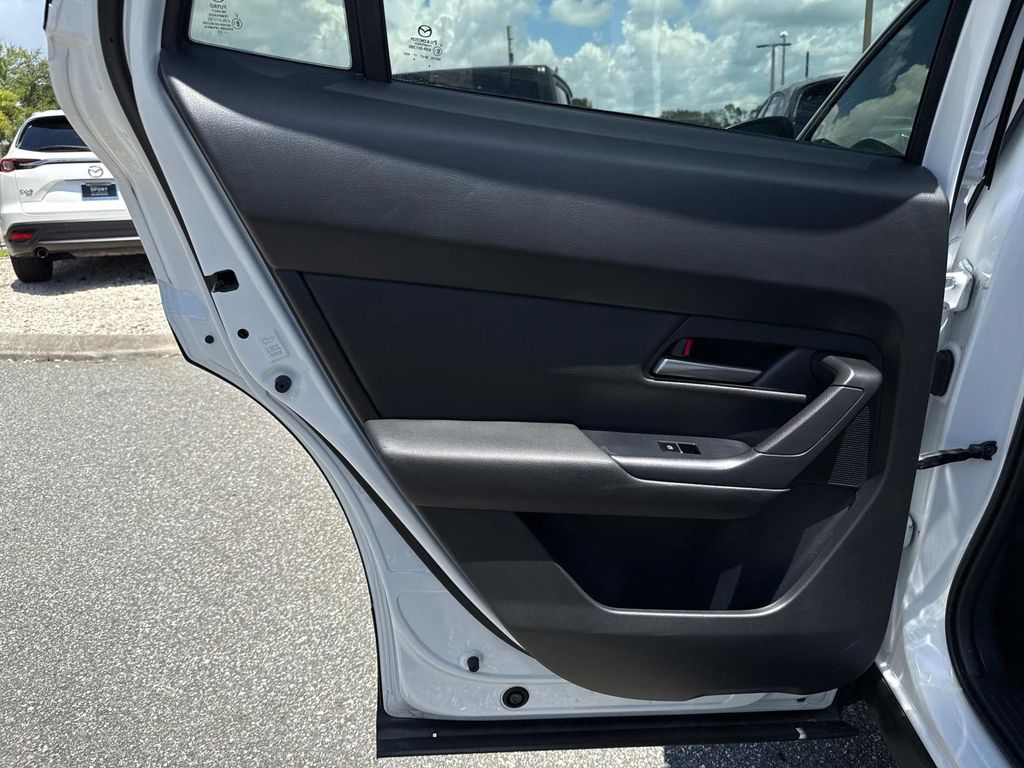 2023 Mazda CX-50 2.5 S Preferred Plus Package Image 22 of 39