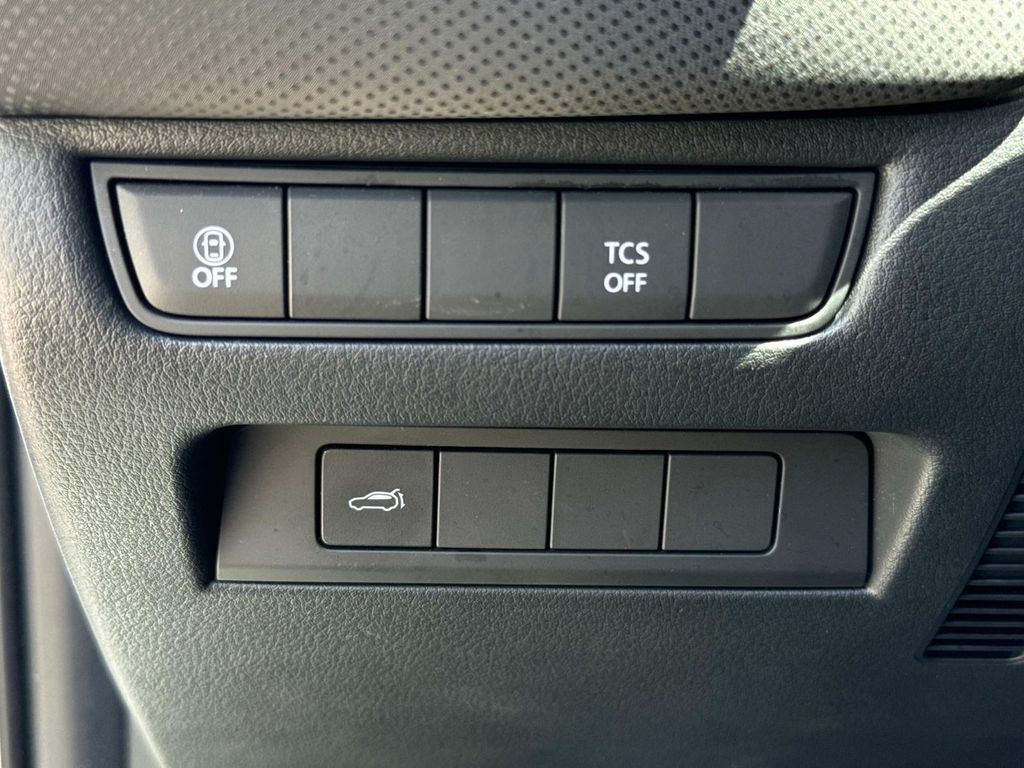 2023 Mazda CX-50 2.5 S Preferred Plus Package Image 25 of 39