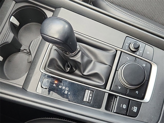 Vehicle image 24 of 33