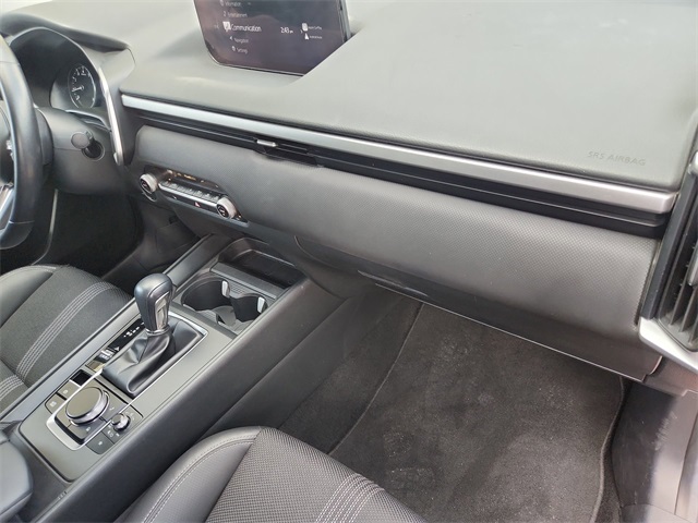 Vehicle image 16 of 33