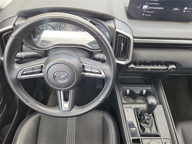 Vehicle image 18 of 33