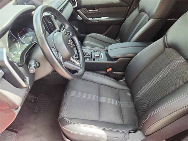 Vehicle image 31 of 33