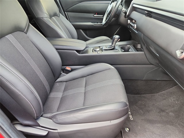 Vehicle image 13 of 33