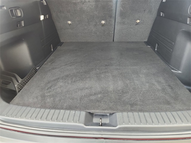 Vehicle image 12 of 33