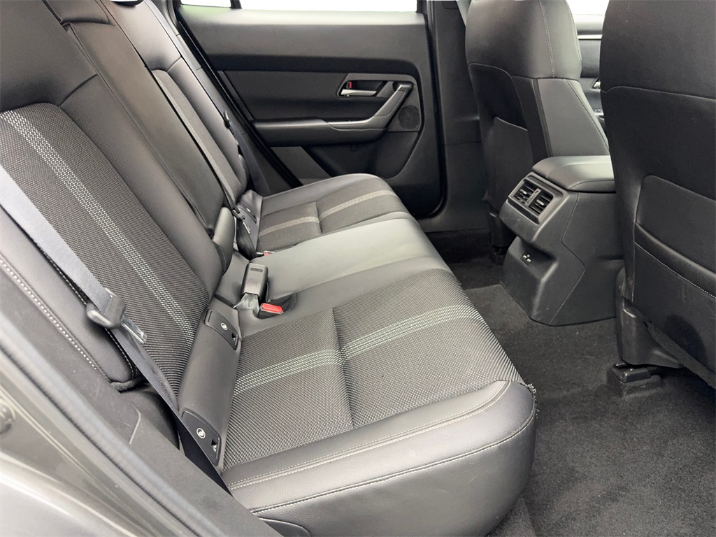 Vehicle image 34 of 90