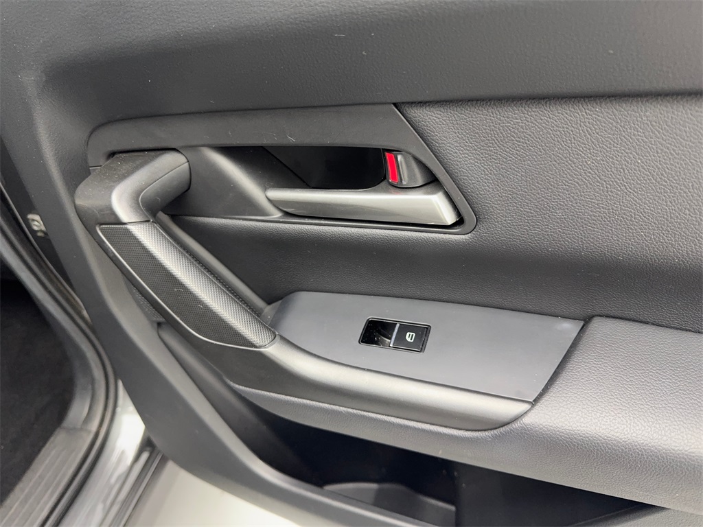 Vehicle image 64 of 90