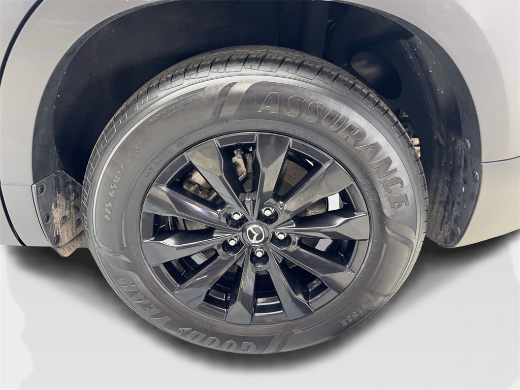 Vehicle image 21 of 90