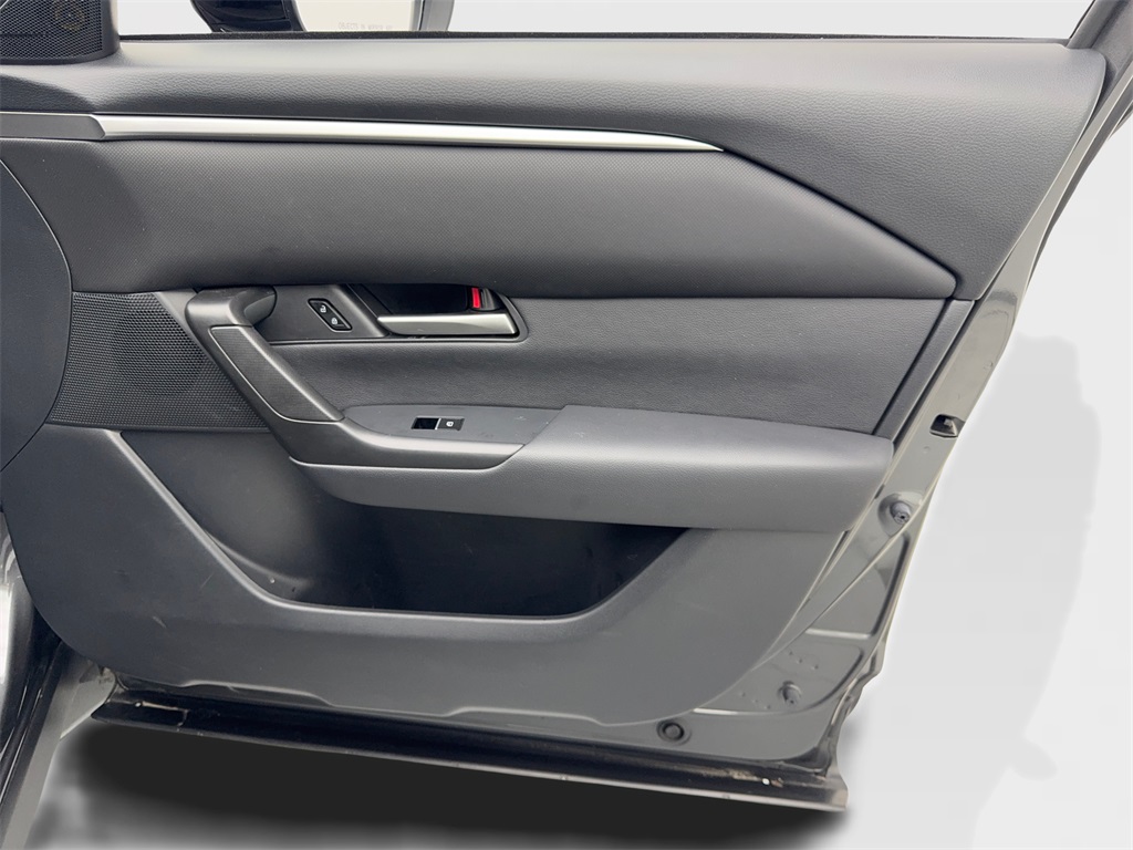 Vehicle image 60 of 90