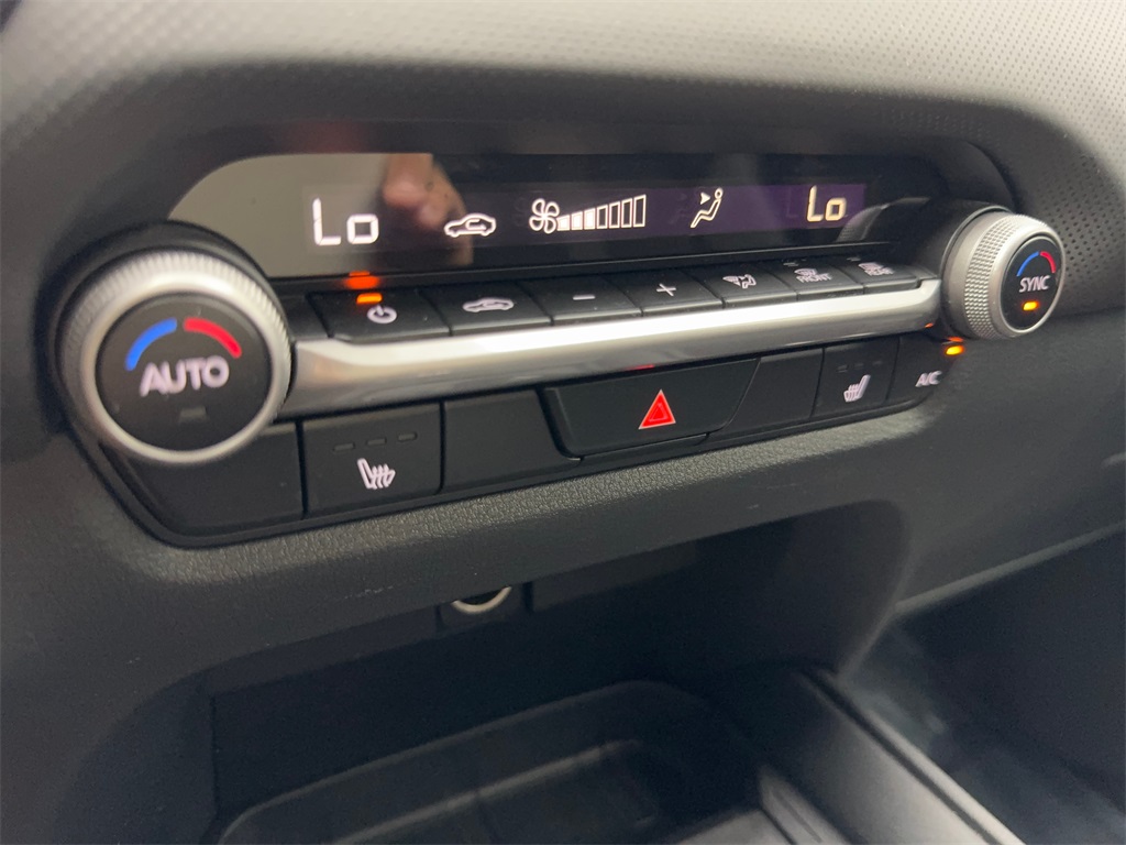 Vehicle image 84 of 90