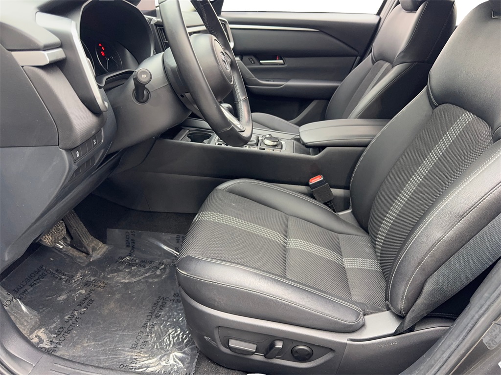 Vehicle image 39 of 90