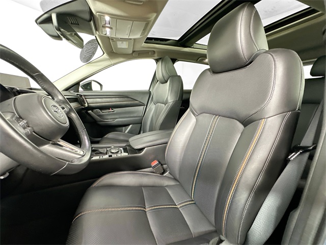 2023 Mazda CX-50 2.5 S Premium Plus Package Image 9 of 40
