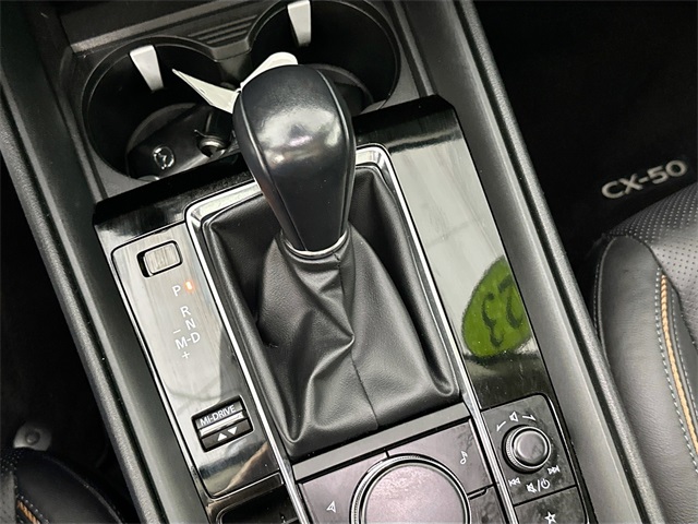 2023 Mazda CX-50 2.5 S Premium Plus Package Image 15 of 40