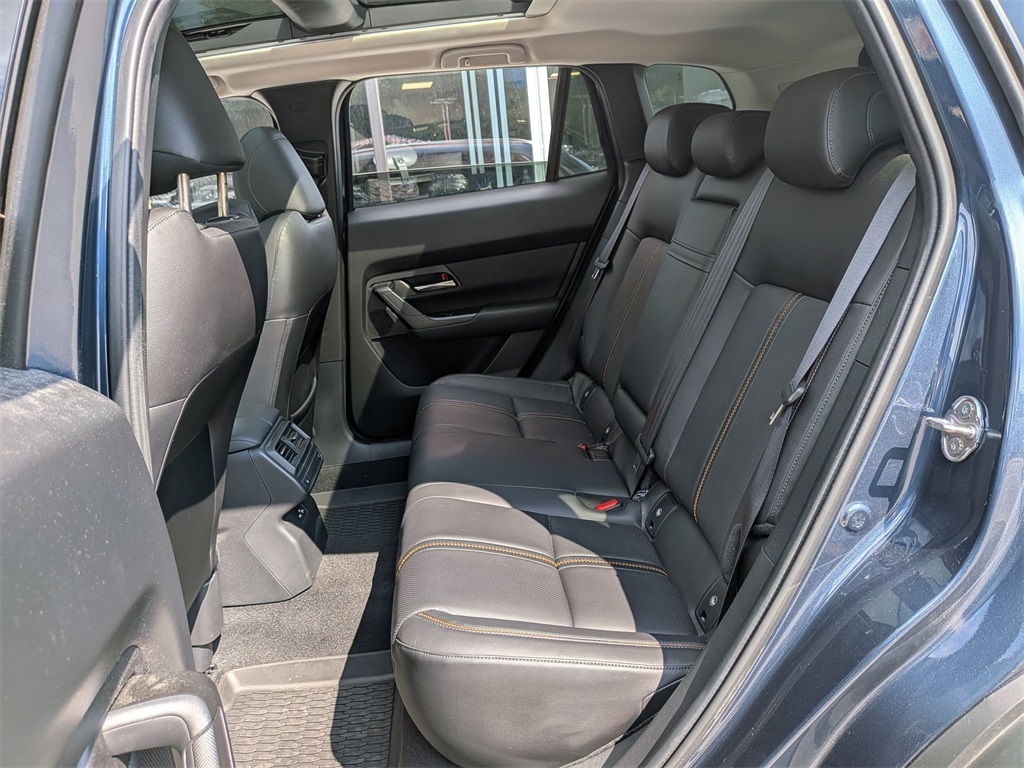 2023 Mazda CX-50 2.5 Turbo Premium Plus Package Image 16 of 31