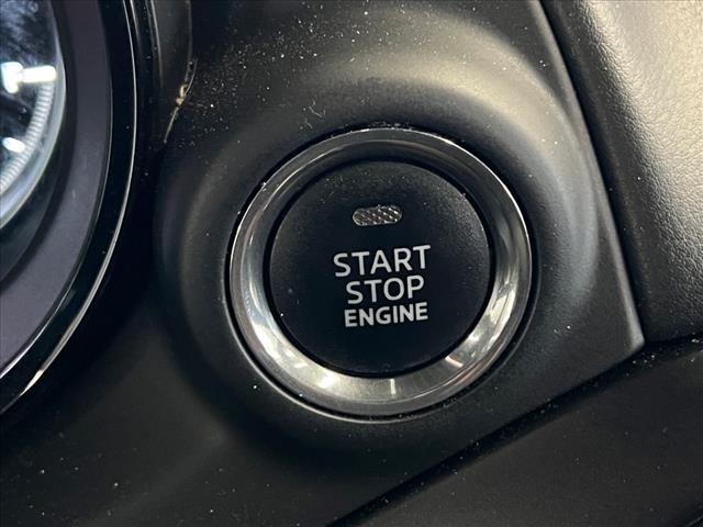 Vehicle image 14 of 29