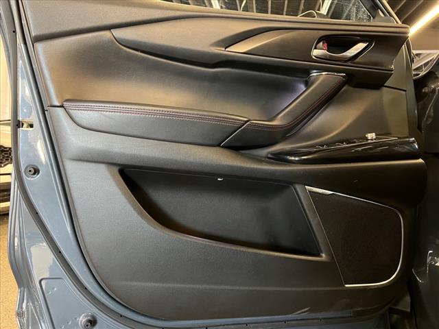 Vehicle image 7 of 29