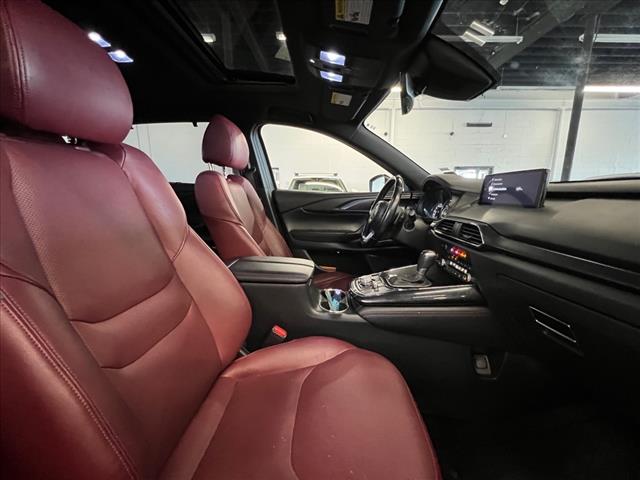 Vehicle image 25 of 29