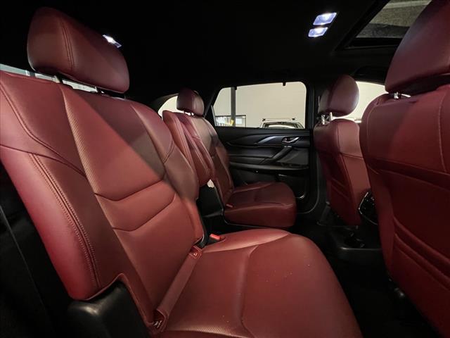 Vehicle image 23 of 29