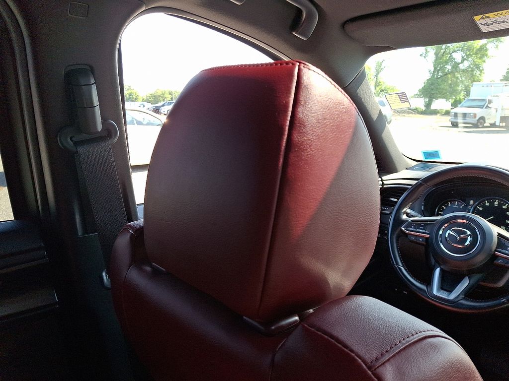 2023 Mazda CX-9 Carbon Edition Image 19 of 30