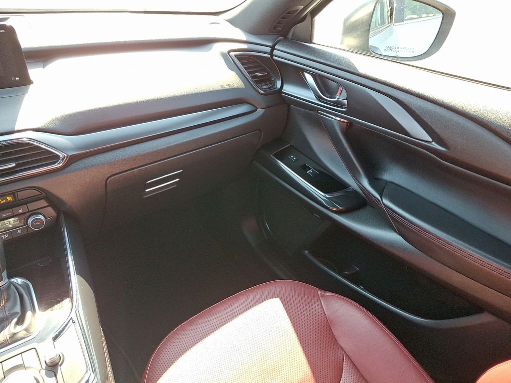 2023 Mazda CX-9 Carbon Edition Image 22 of 30