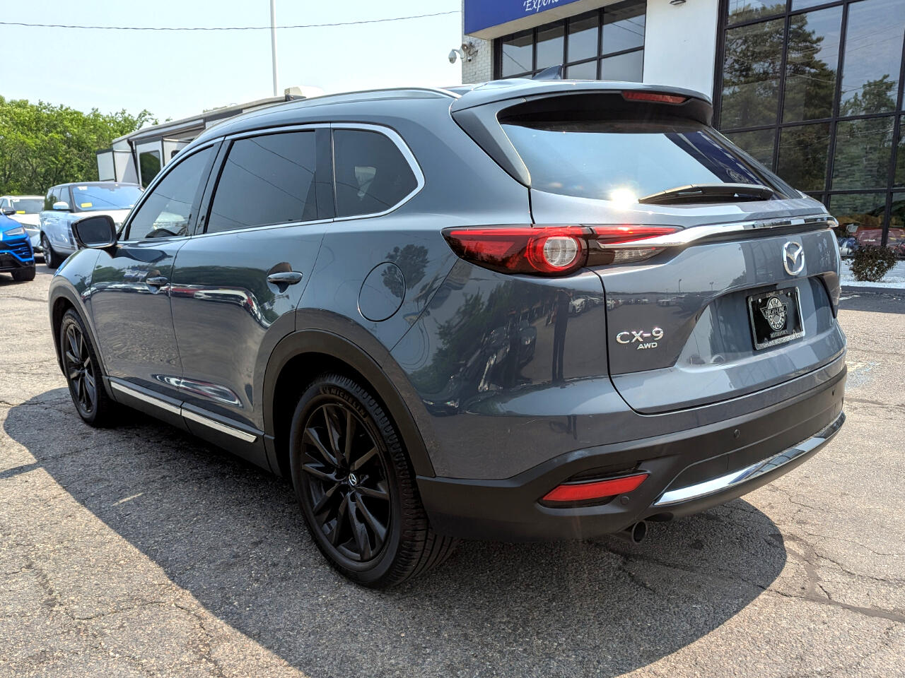2023 Mazda CX-9 Carbon Edition Image 9 of 63