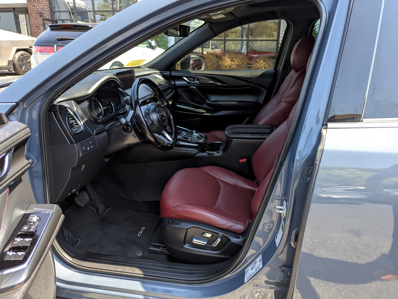 2023 Mazda CX-9 Carbon Edition Image 14 of 63