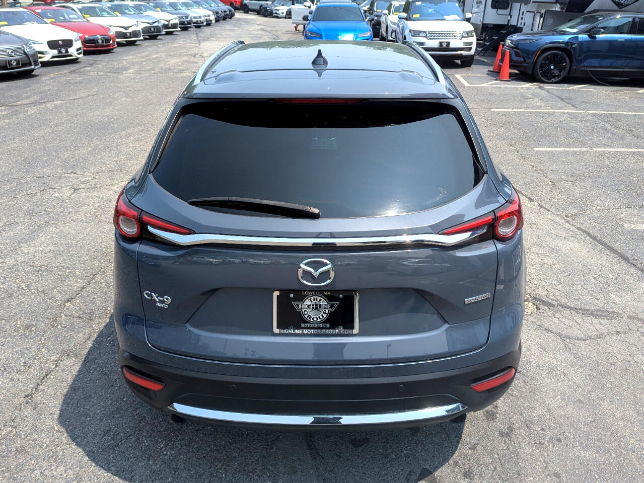 2023 Mazda CX-9 Carbon Edition Image 8 of 63