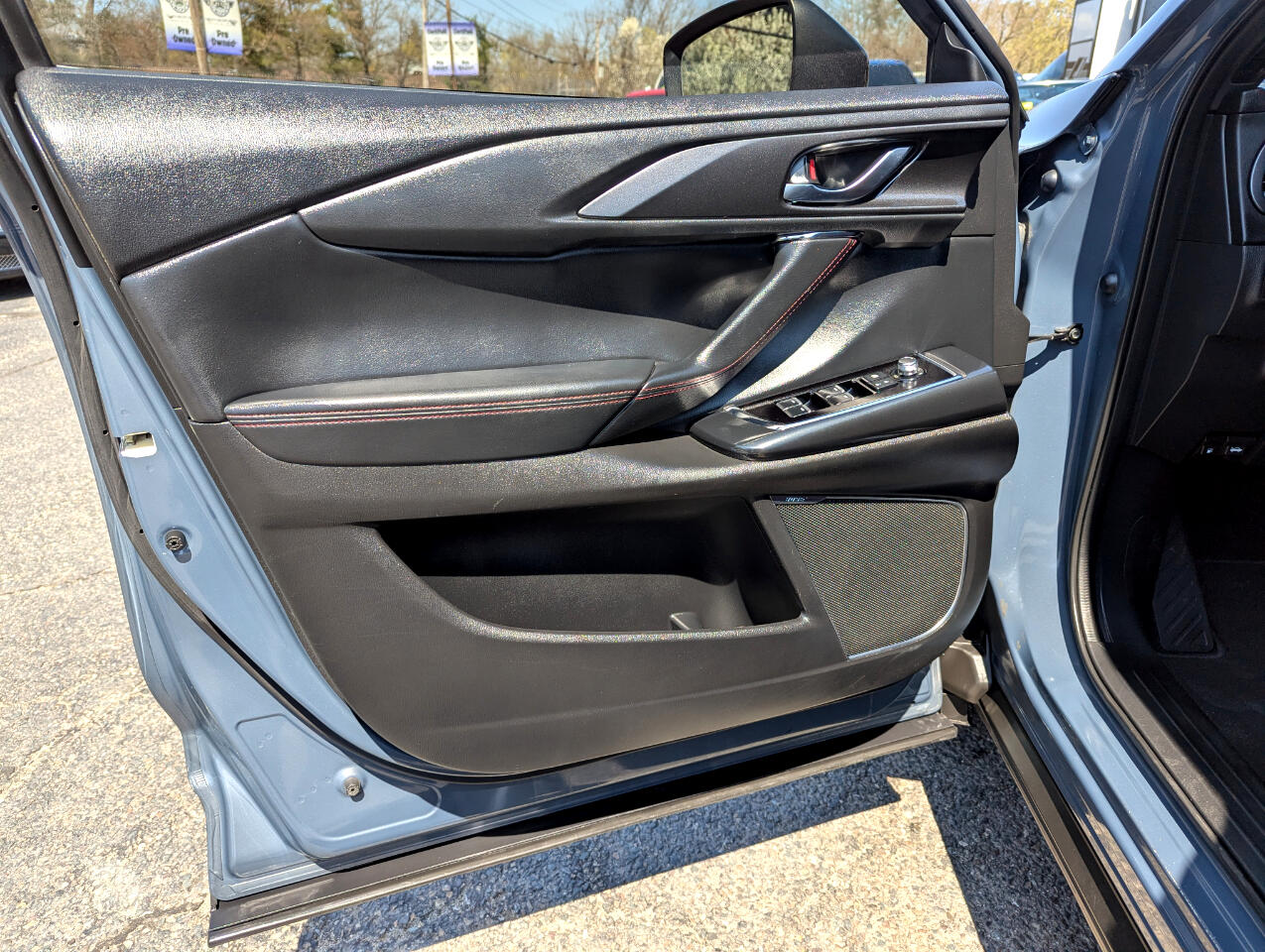 2023 Mazda CX-9 Carbon Edition Image 13 of 63