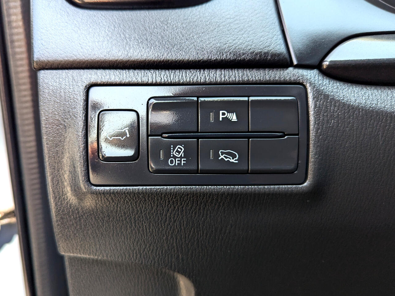 2023 Mazda CX-9 Carbon Edition Image 16 of 63