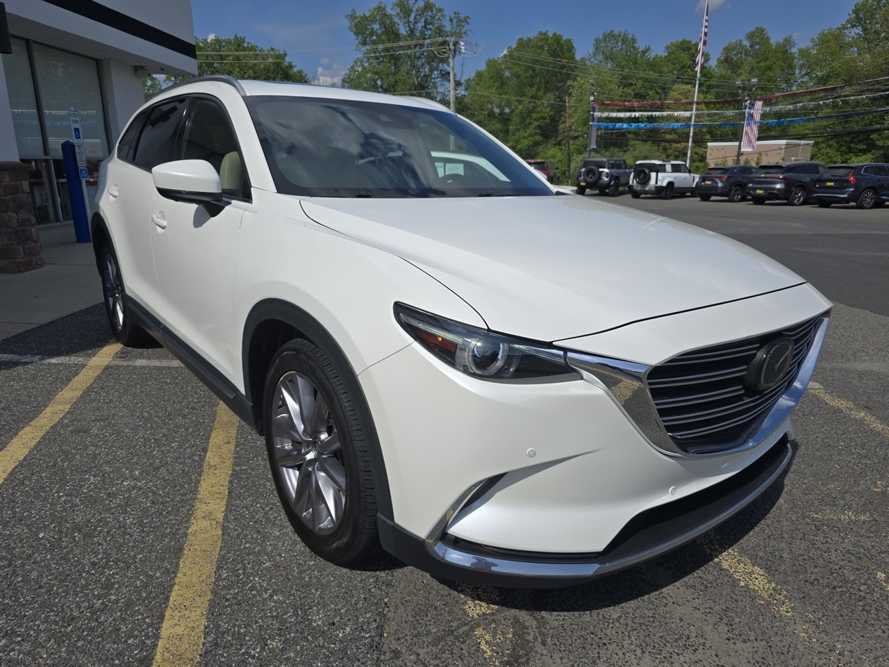 Vehicle image 3 of 27