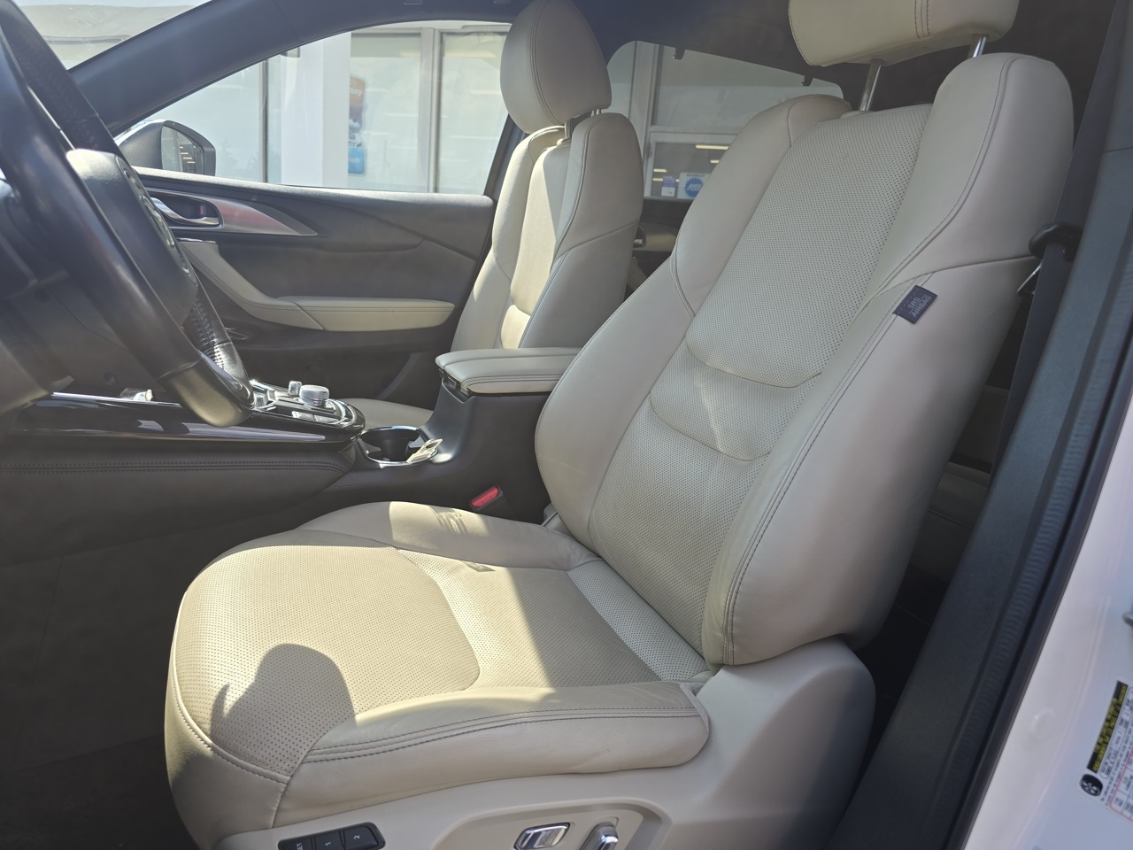 Vehicle image 12 of 27