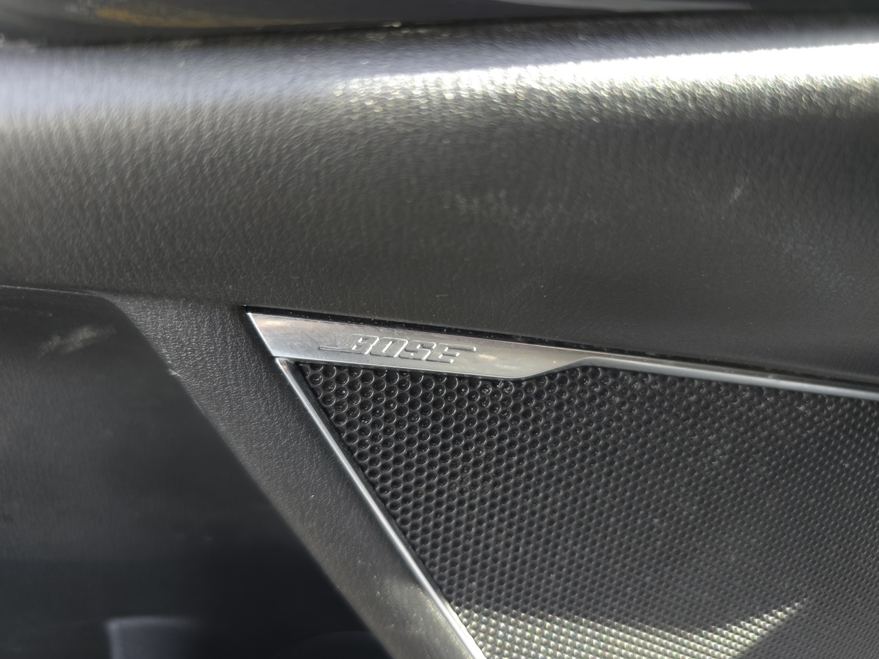 Vehicle image 10 of 27