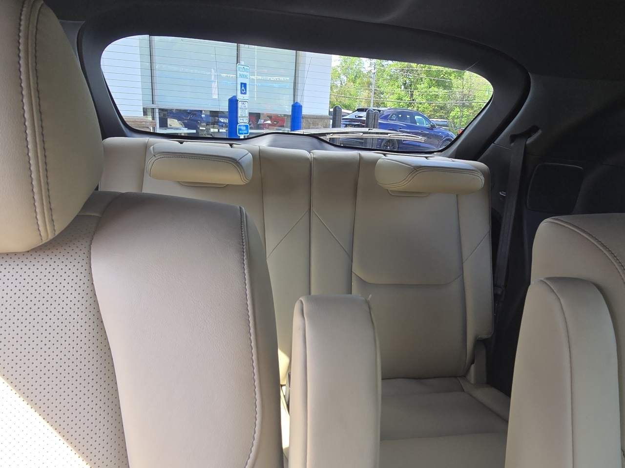 Vehicle image 26 of 27