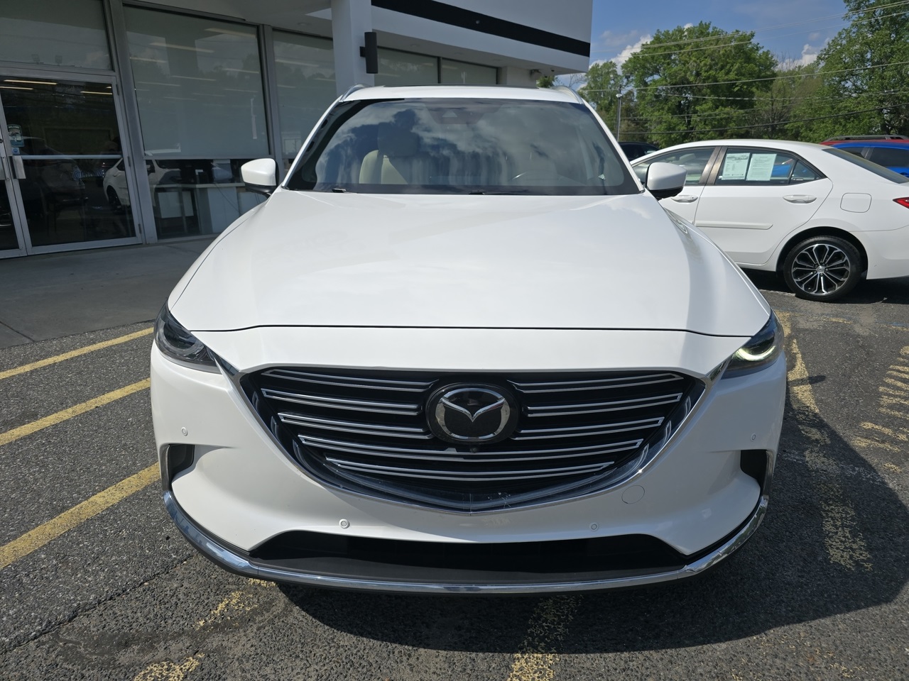 Vehicle image 2 of 27