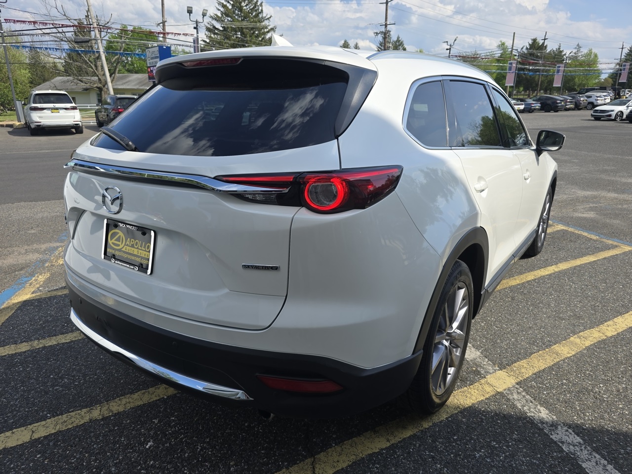 Vehicle image 4 of 27