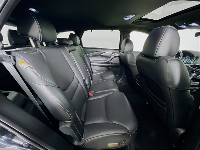 Vehicle image 15 of 42